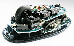 Logitech_MX700_05.jpg: 852x533, 143k (2011-05-09, 13:37)